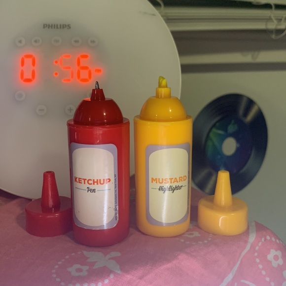 **FREE WITH PURCHASE Mustard and Ketchup Pen & Highlighter - Picture 2 of 2